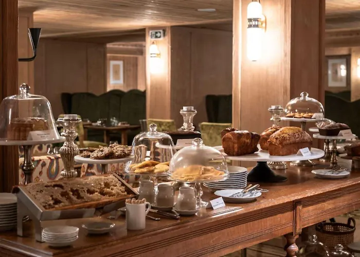 Alpes Du Pralong Hotel 5*